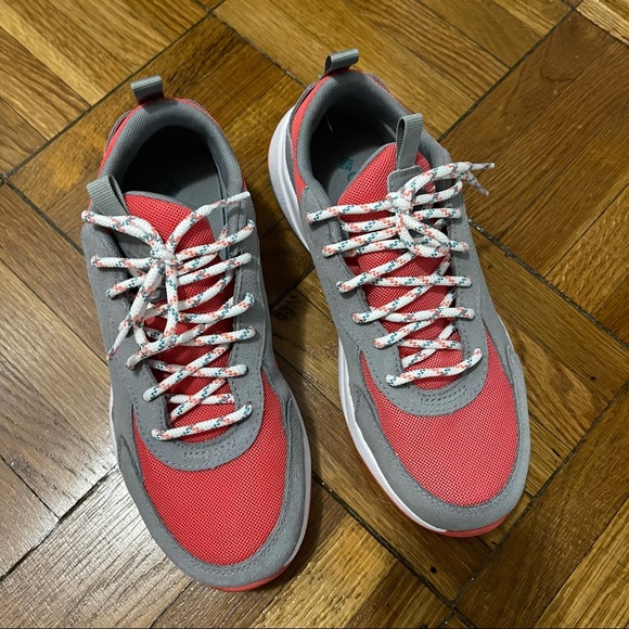 Columbia Pivot Waterproof Shoe - Picture 2 of 8